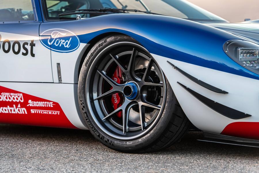 Детали экстерьера Ford GT40 Future by Superformance 2018 года  (фото 4 из 42)